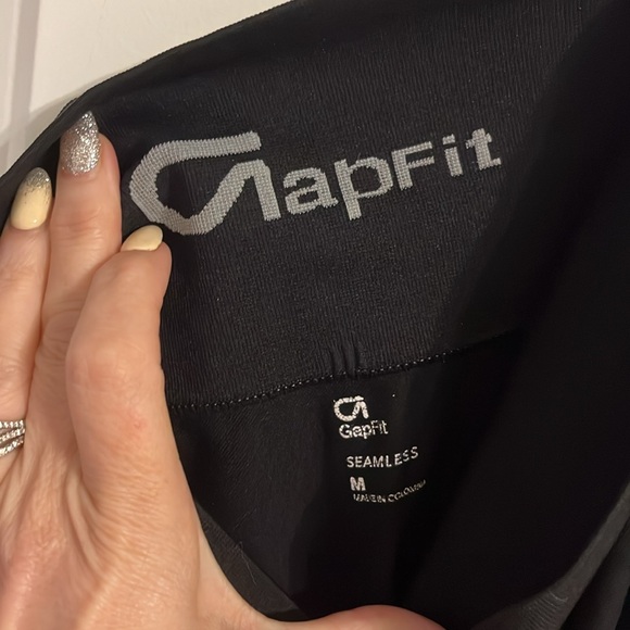 5 for $25.  Gap Fit Black Yoga Pants / Leggings - Size Womans Medium - Picture 5 of 5